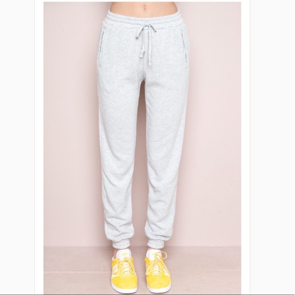 Brandy Melville Rosa Drawstring Sweatpants - Picture 3 of 8